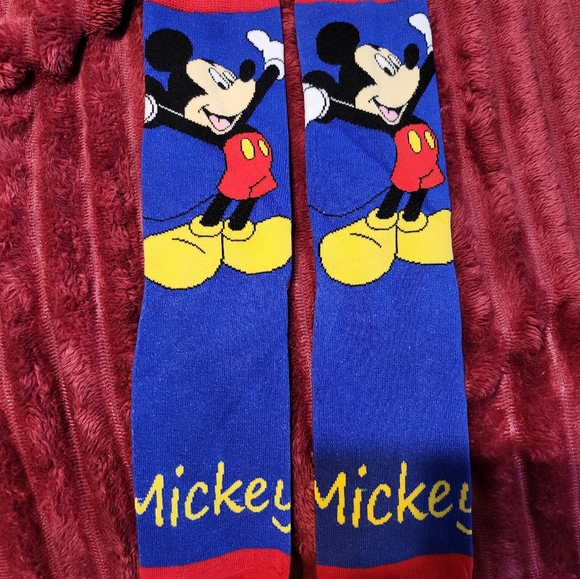 NWOT Vibrant Fun Novelty Socks 5 pair for$13 - Picture 6 of 6